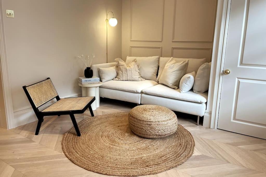 Ferienwohnung Courtyard Garden, Beautifully Finished Flat - Ba1 Bath Exterior foto
