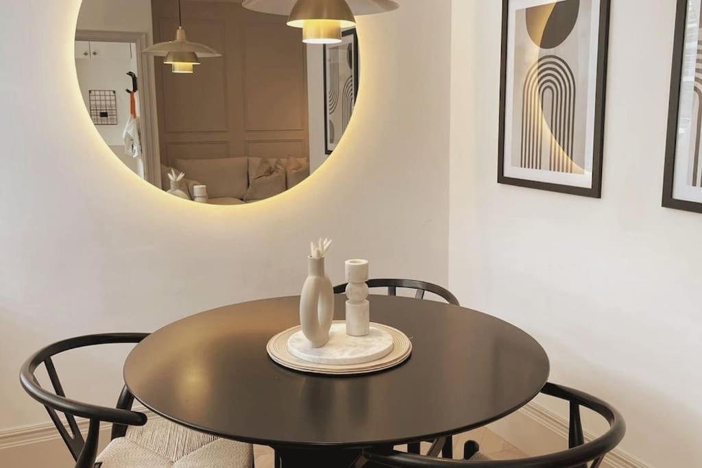 Ferienwohnung Courtyard Garden, Beautifully Finished Flat - Ba1 Bath Exterior foto